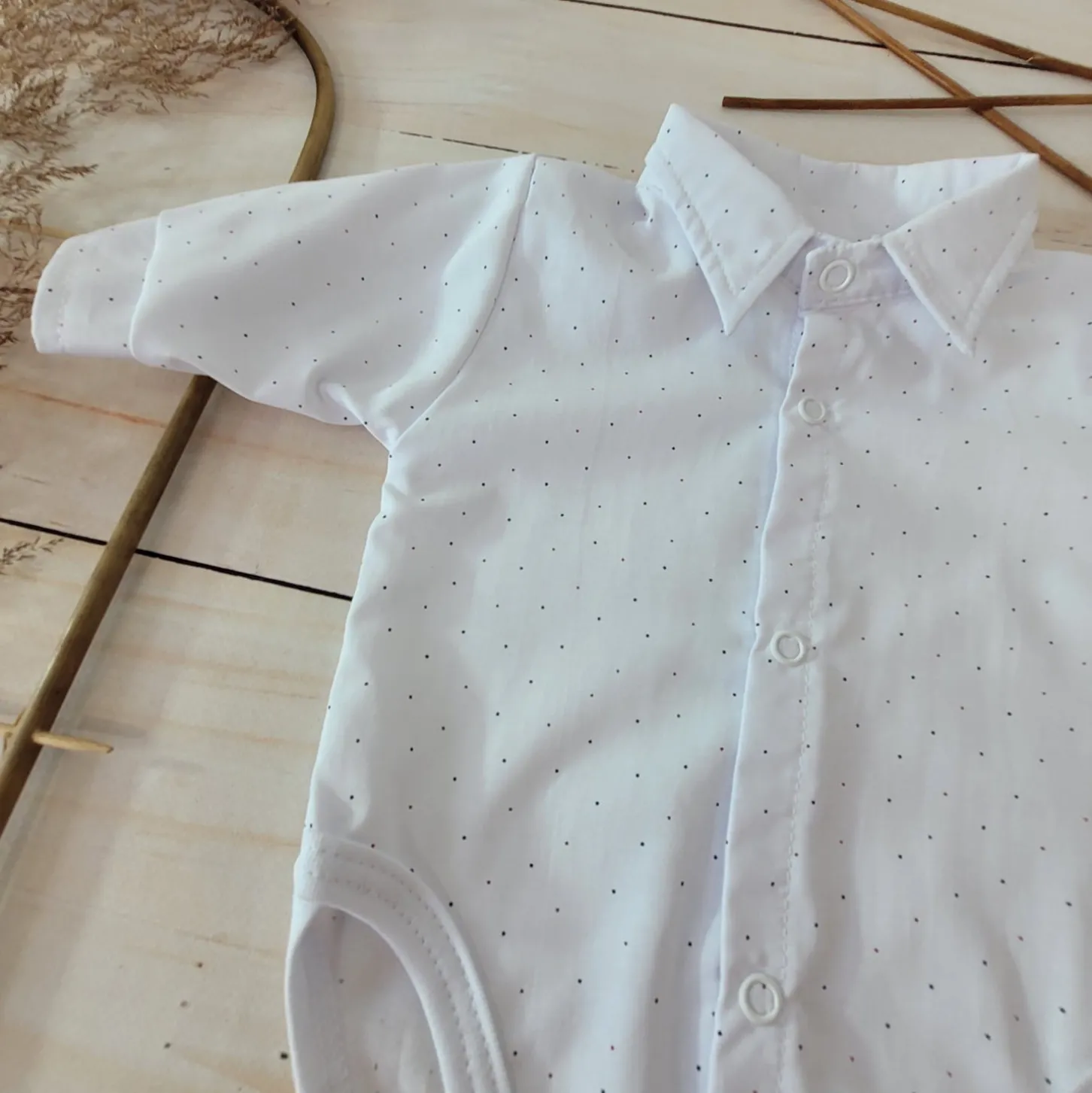 Body koszulowe z kołnierzykiem dla chłopca Polobody w kropki ostatnie sztuki 56