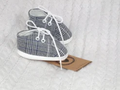 Buciki niemowlęce wiązane chrzest wkładka 9-12cm kratka