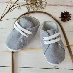 Buciki niemowlęce wiązane chrzest wkładka 9-12cm szare