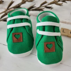 Buciki niemowlęce wiązane dresowe wkładka 9-12cm zielone