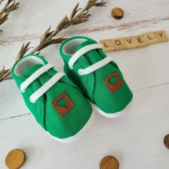 Buciki niemowlęce wiązane dresowe wkładka 9-12cm zielone
