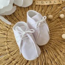 Buciki niemowlęce wiązane wkładka 9-12cm białe chrzest