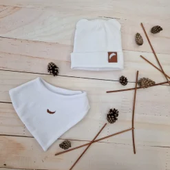 Czapka podwójna prążkowana niemowlęca z uszkami + apaszka rozmiar 56-98 biała