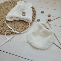 Czapka wiązana niemowlęca baranek z uszkami + apaszka rozmiar 56-86 ecru