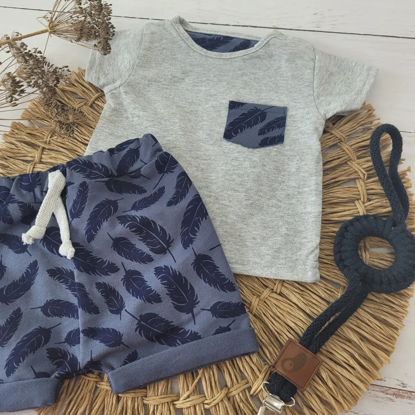 2 cz bawełniany komplet na lato tshirt+spodenki szare+piórka ostatnie sztuki 56, 68