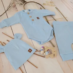 3cz komplet prążkowany body+spodnie+czapka 56-86 błękitny