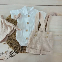 4cz muślinowy komplet body + spodnie na szelkach+ czapka + muszka 56-86 piaskowy beż