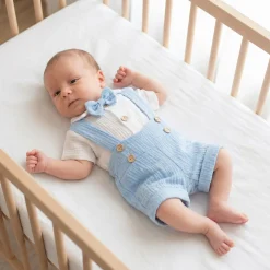 4cz muślinowy komplet body + spodnie na szelkach+ czapka + muszka 56-86 błękit
