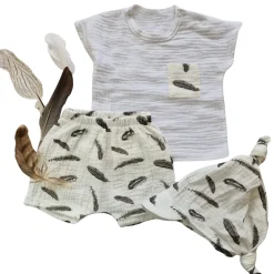 3 cz muślinowy komplet tshirt + spodenki + czapka 56-98 piórka