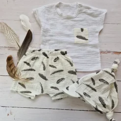 3 cz muślinowy komplet tshirt + spodenki + czapka 56-98 piórka