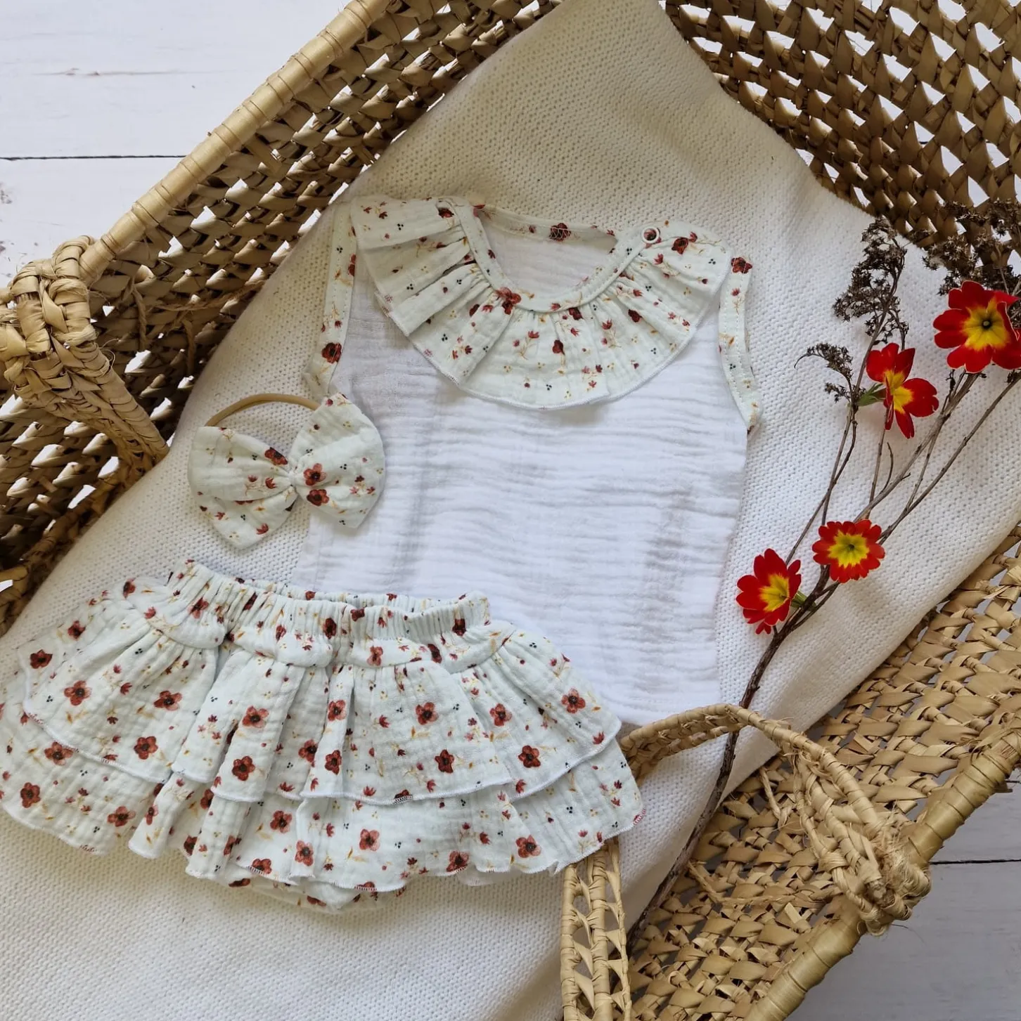 3cz zestaw komplet lato koszulka +bloomersy+opaska 56-98 kwiaty