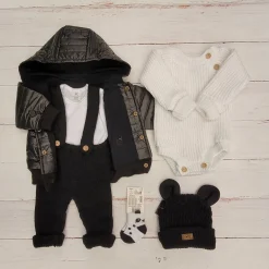 Elegancki look na wiosnę w czerni i bieli