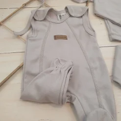 KAZUM 4 cz komplet: body +śpioch+kaftanik+czapka silver ostatnie sztuki 50