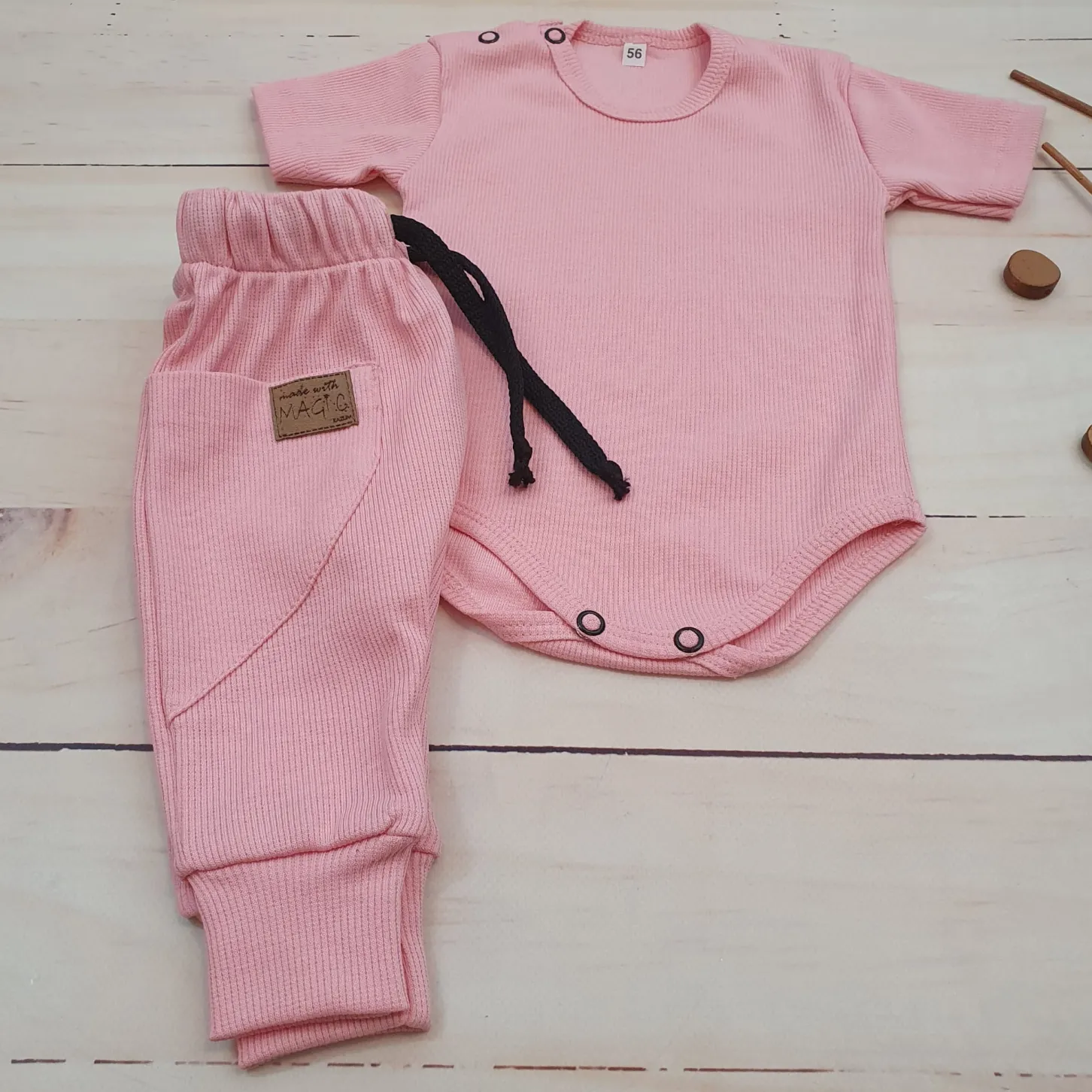 KAZUM 2 cz komplet body+spodnie 56-86 pinky glow