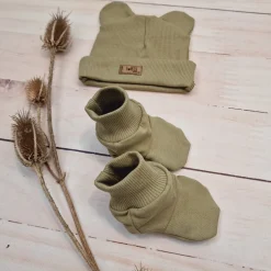 KAZUM 2 cz komplet czapka z uszkami+ buciki 56-86 olive green