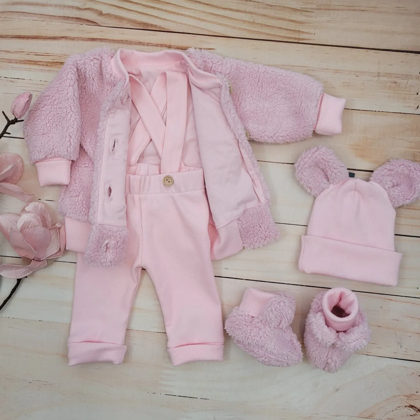 KAZUM 4cz komplet kurtka misiowa+spodnie na szelkach+czapka+buciki 56-86 pinky rose