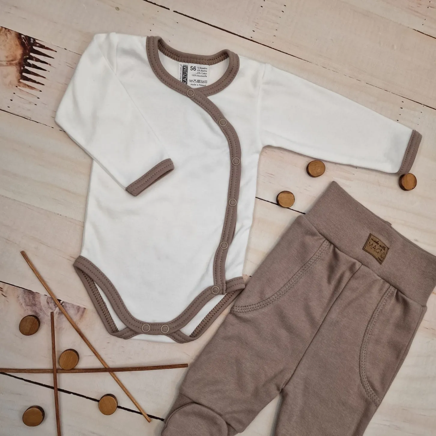 KAZUM 2 cz komplet niemowlęcy body+półśpiochy sweet choco ostatnie sztuki 50