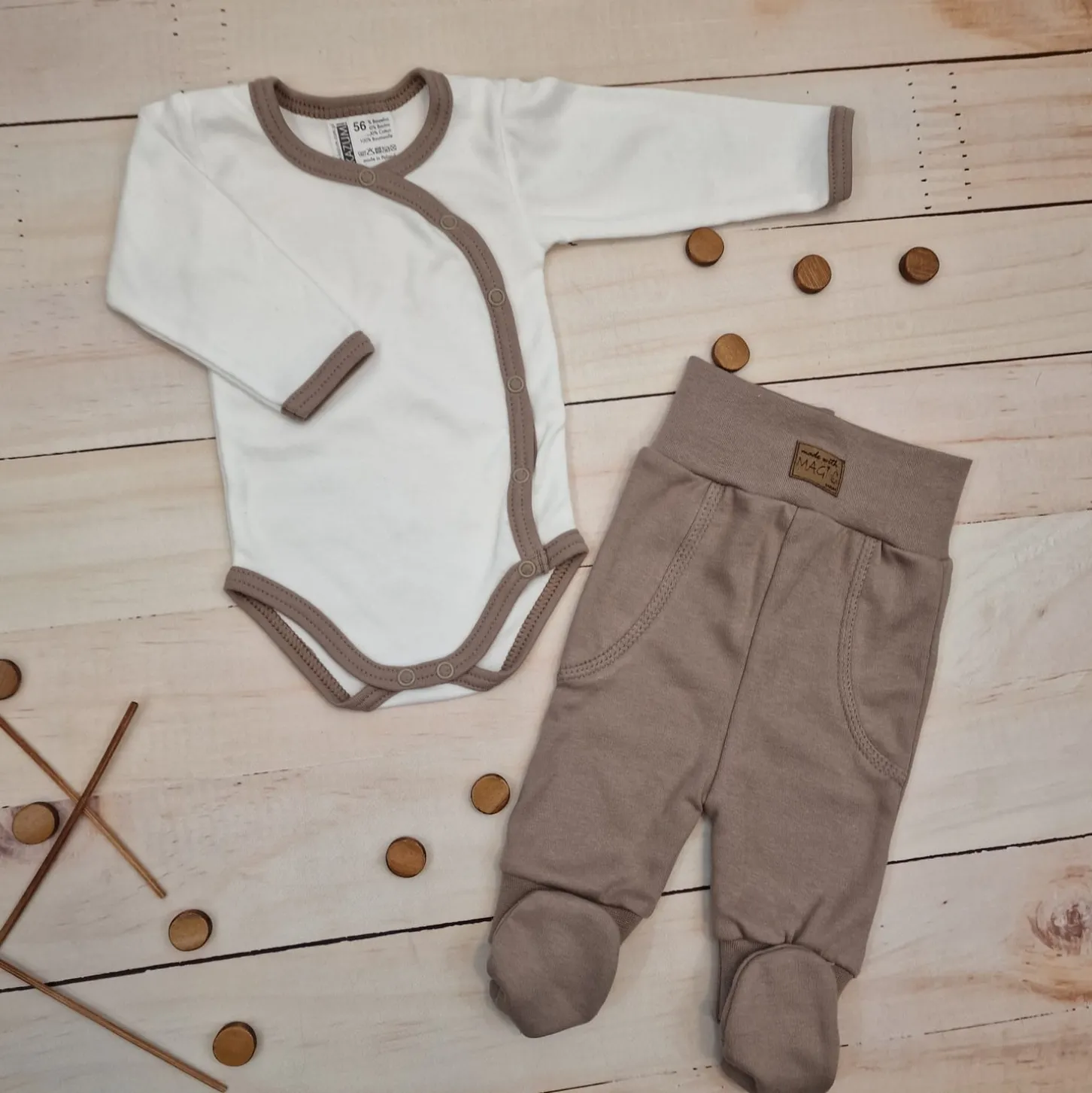 KAZUM 2 cz komplet niemowlęcy body+półśpiochy sweet choco ostatnie sztuki 50