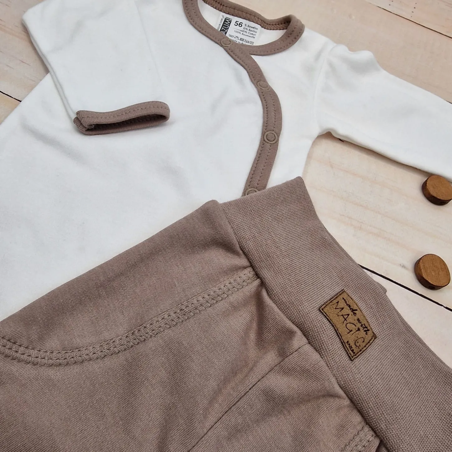 KAZUM 2 cz komplet niemowlęcy body+półśpiochy sweet choco ostatnie sztuki 50