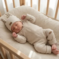 KAZUM 2 cz komplet rampers rozsuwany na zamek do samego dołu + czapka, dla chłopca 56-68 beige charm
