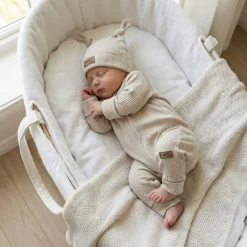 KAZUM 2 cz komplet rampers rozsuwany na zamek do samego dołu + czapka, dla chłopca 56-68 beige charm