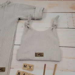 KAZUM 2 cz komplet rampers rozsuwany na zamek do samego dołu + czapka, dla chłopca 56-68 beige charm