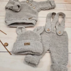KAZUM 3 cz komplet Sweterek włóczkowy dziergany+legginsy włóczkowe na szelkach+czapka 56-86 hazelnut