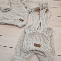 KAZUM 3 cz komplet Sweterek włóczkowy dziergany+legginsy włóczkowe na szelkach+czapka 56-86 cappuccino