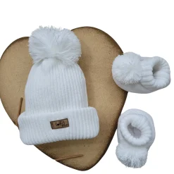KAZUM 2 cz komplet włóczkowy czapka+buciki rozmiar 56-86 coconut
