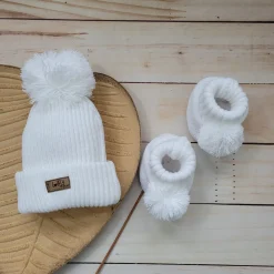 KAZUM 2 cz komplet włóczkowy czapka+buciki rozmiar 56-86 coconut