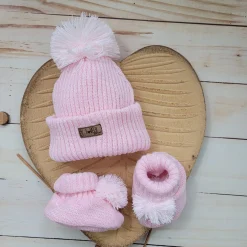 KAZUM 2 cz komplet włóczkowy czapka+buciki rozmiar 56-86 pinky rose