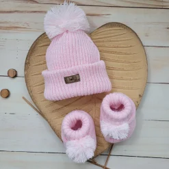 KAZUM 2 cz komplet włóczkowy czapka+buciki rozmiar 56-86 pinky rose