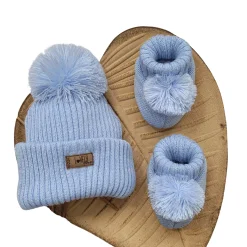 KAZUM 2 cz komplet włóczkowy czapka+buciki rozmiar 56-86 baby blue