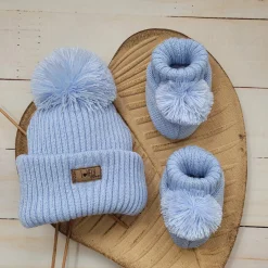 KAZUM 2 cz komplet włóczkowy czapka+buciki rozmiar 56-86 baby blue