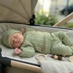 KAZUM 3 cz komplet włóczkowy rosnący z dzieckiem - sweterek, spodnie i czapka 56-86 olive green