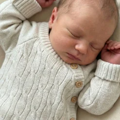 KAZUM 3 cz komplet włóczkowy rosnący z dzieckiem - sweterek, spodnie i czapka 56-86 cappuccino