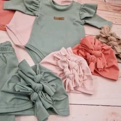 KAZUM 3cz piękny komplet body + spodnie dzwony + czapka 56-86 olive green