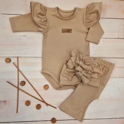 KAZUM 3cz piękny komplet body + spodnie dzwony + czapka 56-86 cappuccino vibe