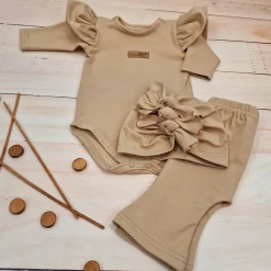 KAZUM 3cz piękny komplet body + spodnie dzwony + czapka 56-86 cappuccino vibe