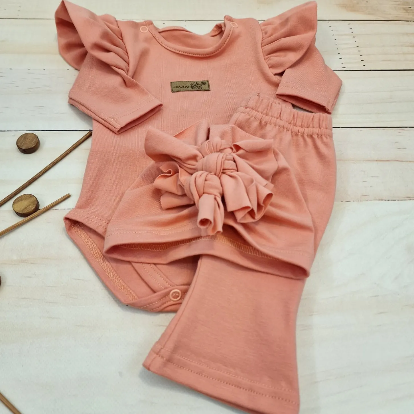 KAZUM 3cz piękny komplet body + spodnie dzwony + czapka 56-86 mango tango