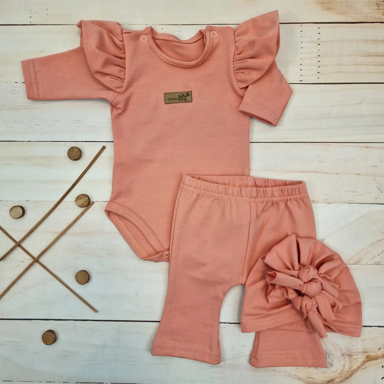 KAZUM 3cz piękny komplet body + spodnie dzwony + czapka 56-86 mango tango