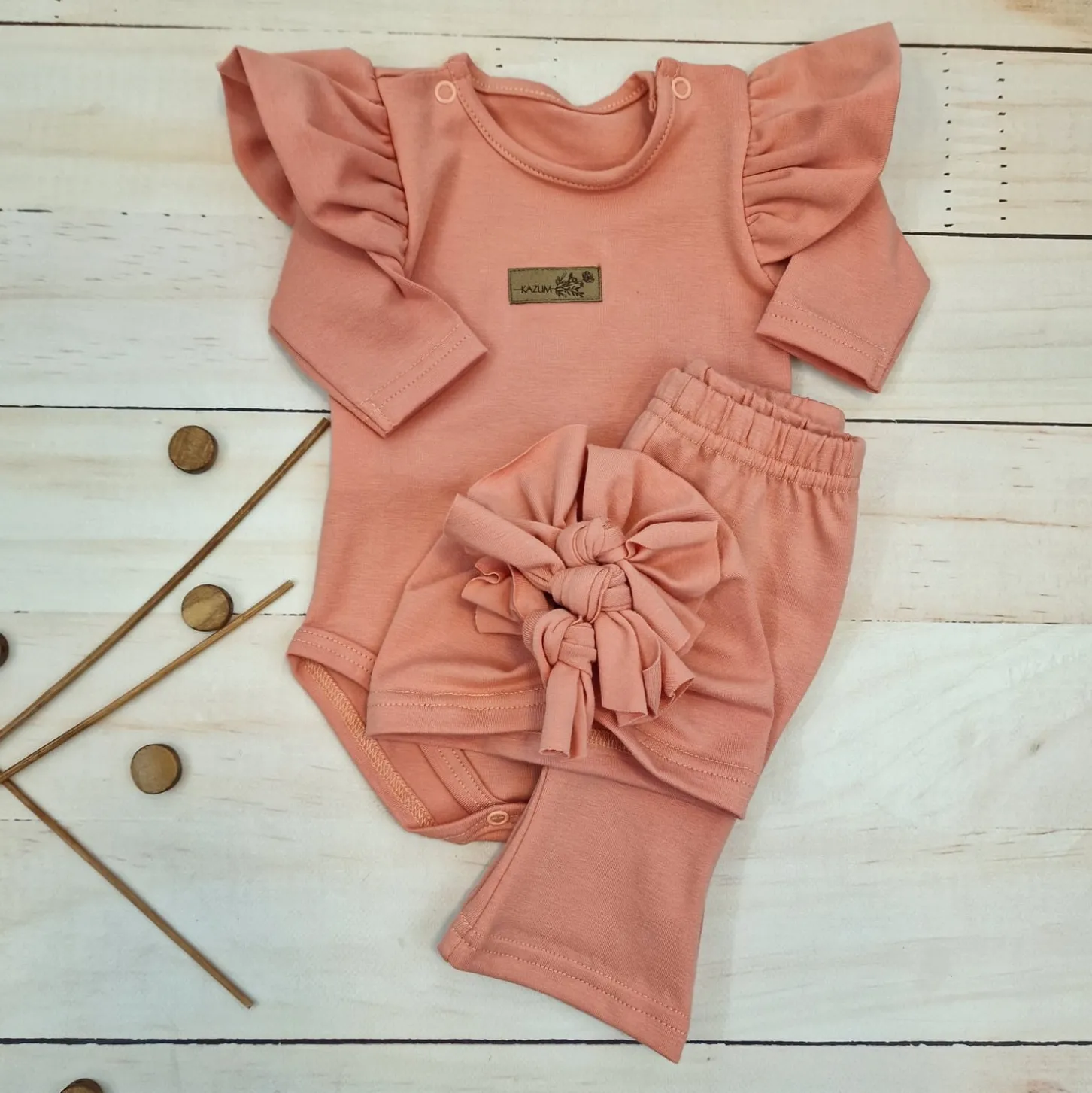 KAZUM 3cz piękny komplet body + spodnie dzwony + czapka 56-86 mango tango