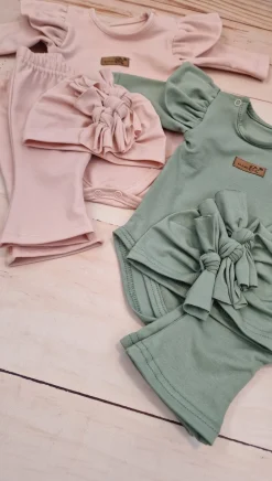 KAZUM 3cz piękny komplet body + spodnie dzwony + czapka 56-86 powder pink