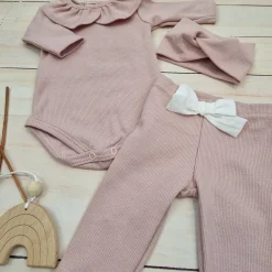 KAZUM 3 cz piękny komplet prążkowany body z kołnierzykiem+legginsy z kokardką 56-86 CORAL PINK