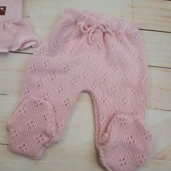 KAZUM 4cz włóczkowy komplet ażurkowy z falbanką 56-68 sweet pink