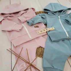 KAZUM Dres dziewczęcy bluza + spodnie z falbankami morski ostatnie sztuki 56-86
