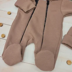 KAZUM Kombinezon na dwa zamki, z ocieplanej dresówki + czapka 56-86 brownie baby