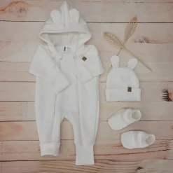KAZUM Kombinezon z ocieplanej dresówki bez stóp + czapka + buciki 56-86 ivory