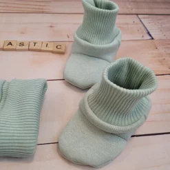 KAZUM Kombinezon z ocieplanej dresówki bez stóp + czapka + buciki 56-86 mint green
