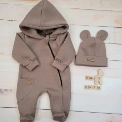 KAZUM Kombinezon z ocieplanej dresówki + czapka chocolate 56-86